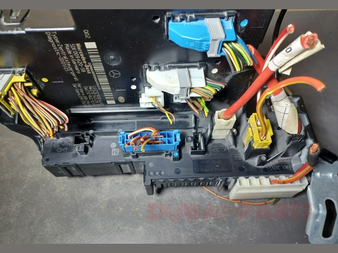 2010-2015 Mercedes W212 E350 Rear Fuse Junction Box SAM Relay Control Module A212 9004001 OEM