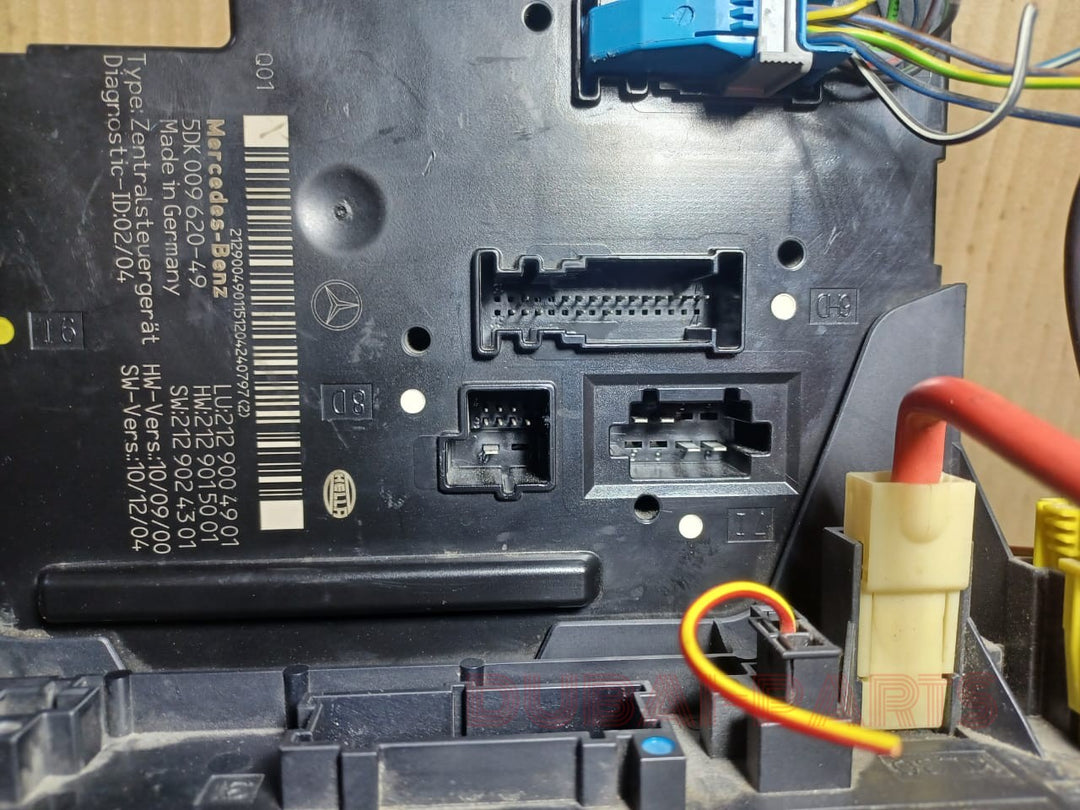 2010-2015 Mercedes-Benz W212 E350 Rear Fuse Junction Box SAM Relay Control Module A212 9004901 OEM