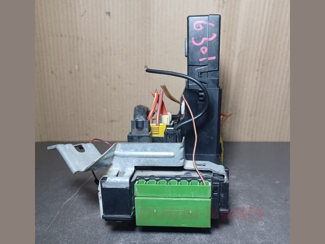 2008-2014 Mercedes-Benz W204 C350 C300 Rear Fuse Relay Box SAM Assembly A204 9006301 OEM
