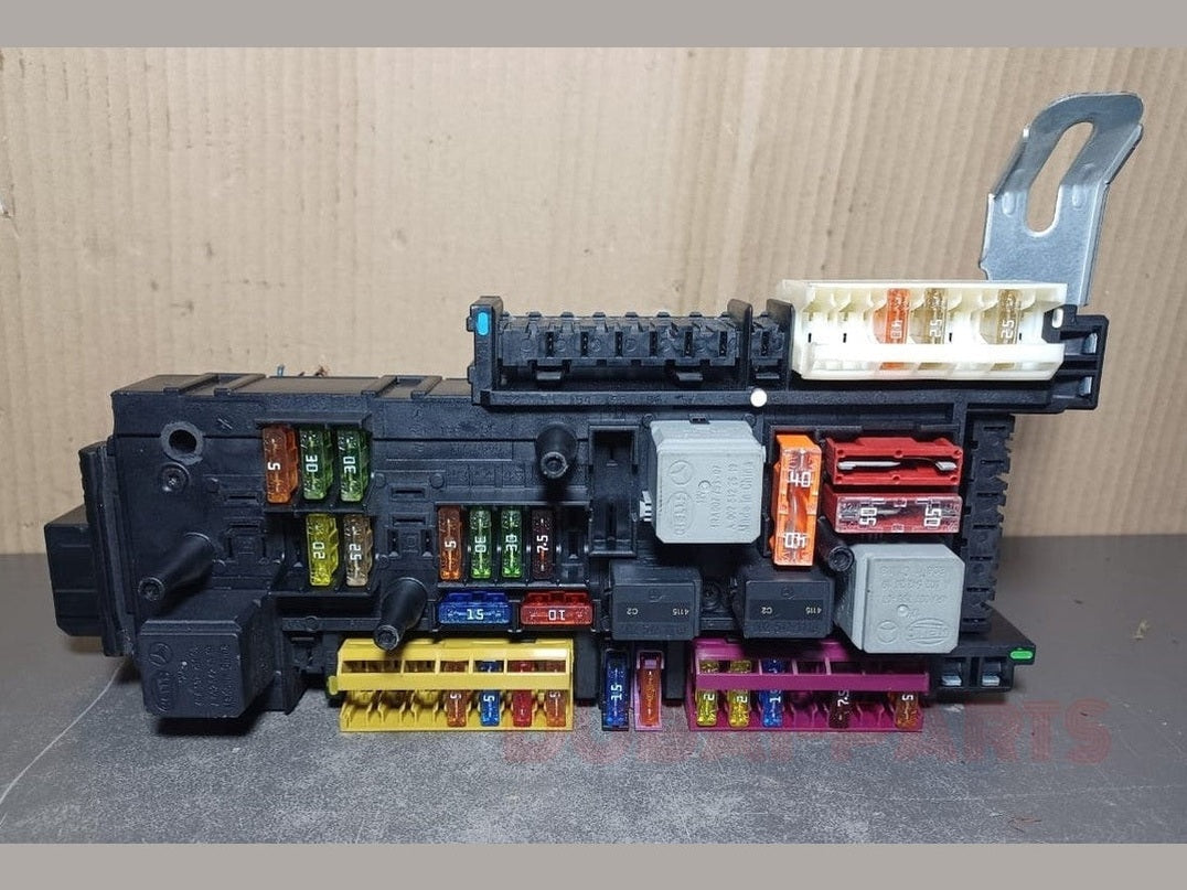 2010-2016 Mercedes-Bwnz W212 E350 CLS350 Rear Fuse Box Relay SAM Signal Acquisition Assy A212 9009722 OEM