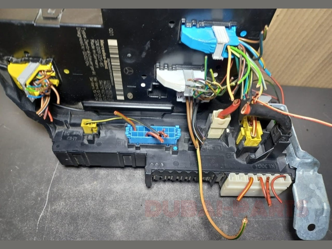 2012-2014 Mercedes-Benz W204 C250 C300 C350 Rear SAM Relay Fuse Box Assembly A204 9005601 OEM