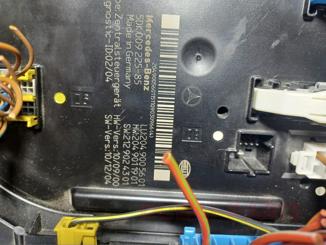 2012-2014 Mercedes-Benz W204 C250 C300 C350 Rear SAM Relay Fuse Box Assembly A204 9005601 OEM