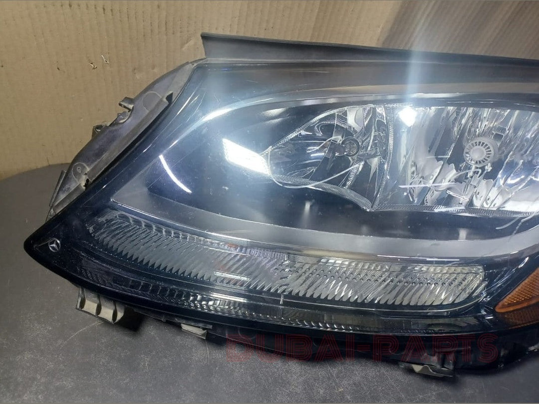 2015-2018 Mercedes Benz C-Class W205 C300 Front Left Head Light A205 9066902 little Scratch