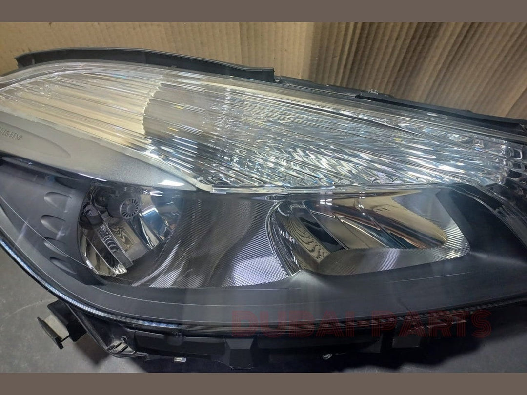 2012-2015 Mercedes Benz A-Class W176 Right Side LED Head Light A176 8200461