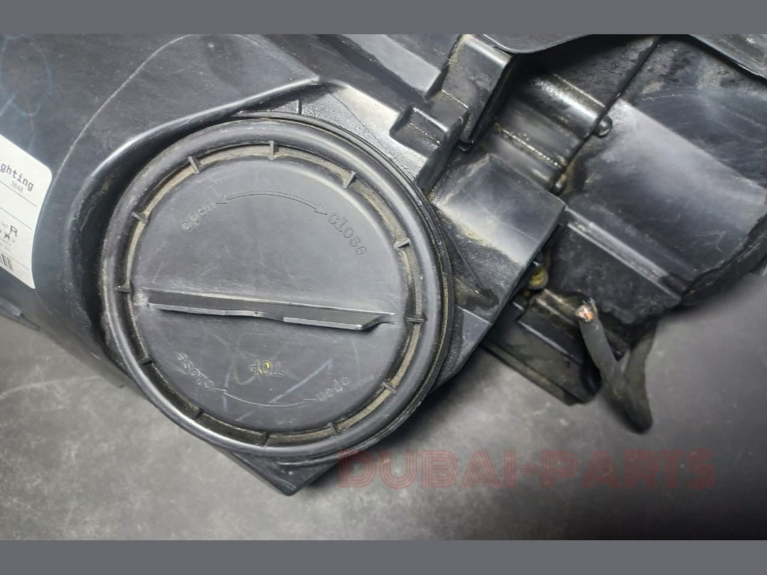 2013-2016 Mercedes-Benz W166 ML350 ML450 ML550 ML63 Right Side Headlight Head Light A166 8208661