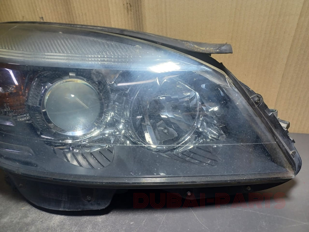 2008-2011 Mercedes-Benz W204 C300 Front Right Side Headlight Head Light Lamp A204 8202239 OEM