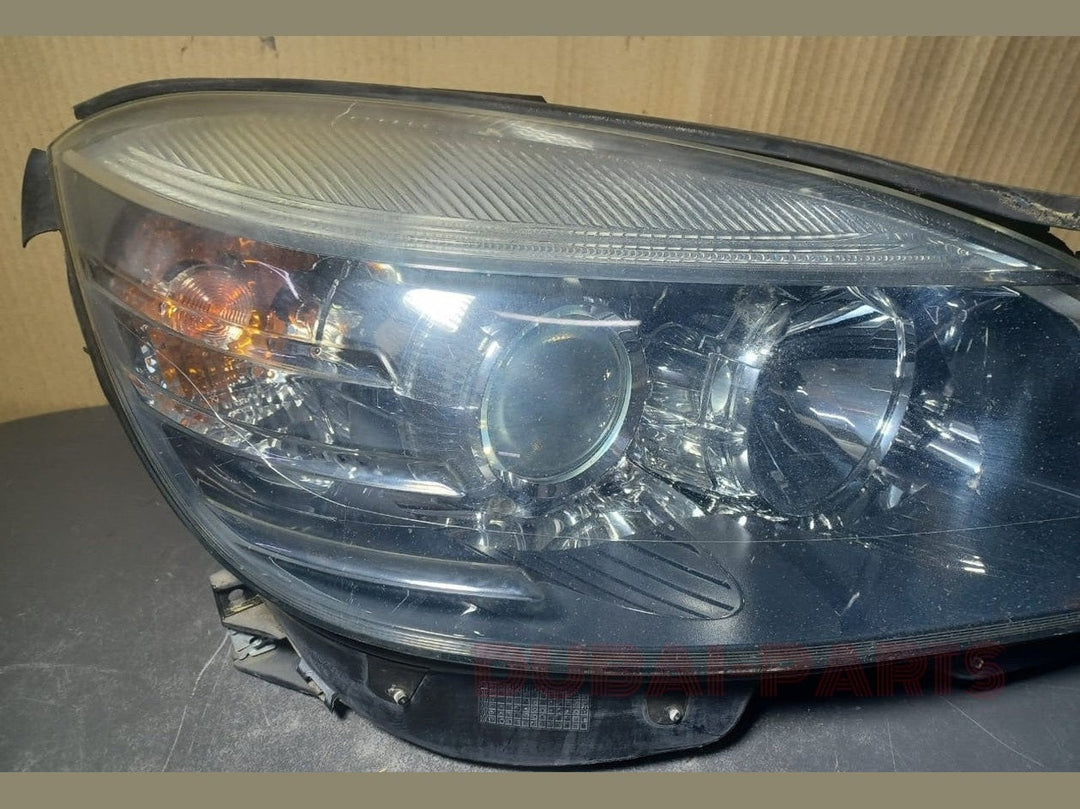 2008-2011 Mercedes-Benz W204 C300 Front Right Side Headlight Head Light Lamp A204 8202239 OEM