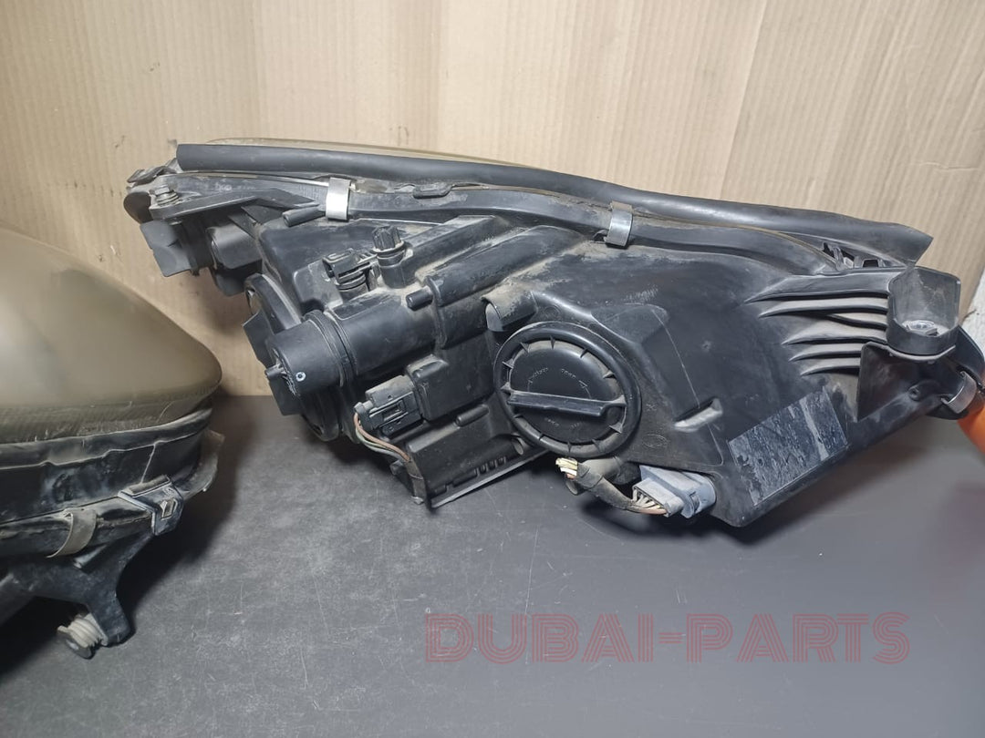 2006-2011 Mercedes-Benz W219 CLS550 Front Left Side And Right Side Xenon Headlight Head Light Lamp