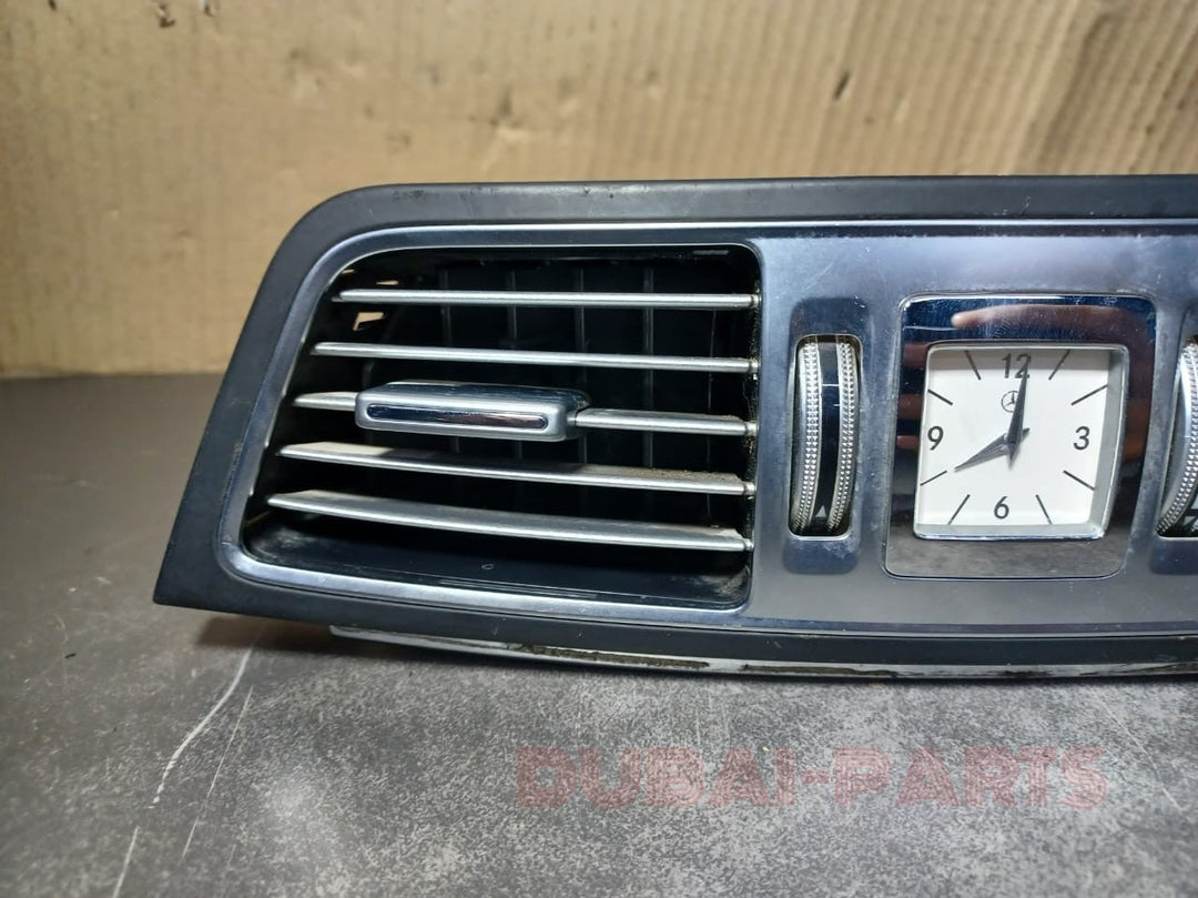 2014-2017 Mercedes-Benz W207 E350 Center Dash Dashboard AC Air Vent A207 8300000 OEM