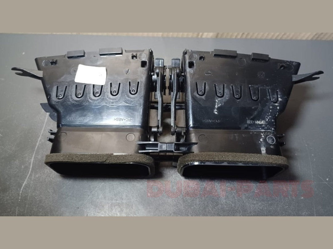 2012-2014 Mercedes-Benz C-Class W204 C300 C350 Front Center Dash Air Vent AC A/C Heater Trim A204 8306054