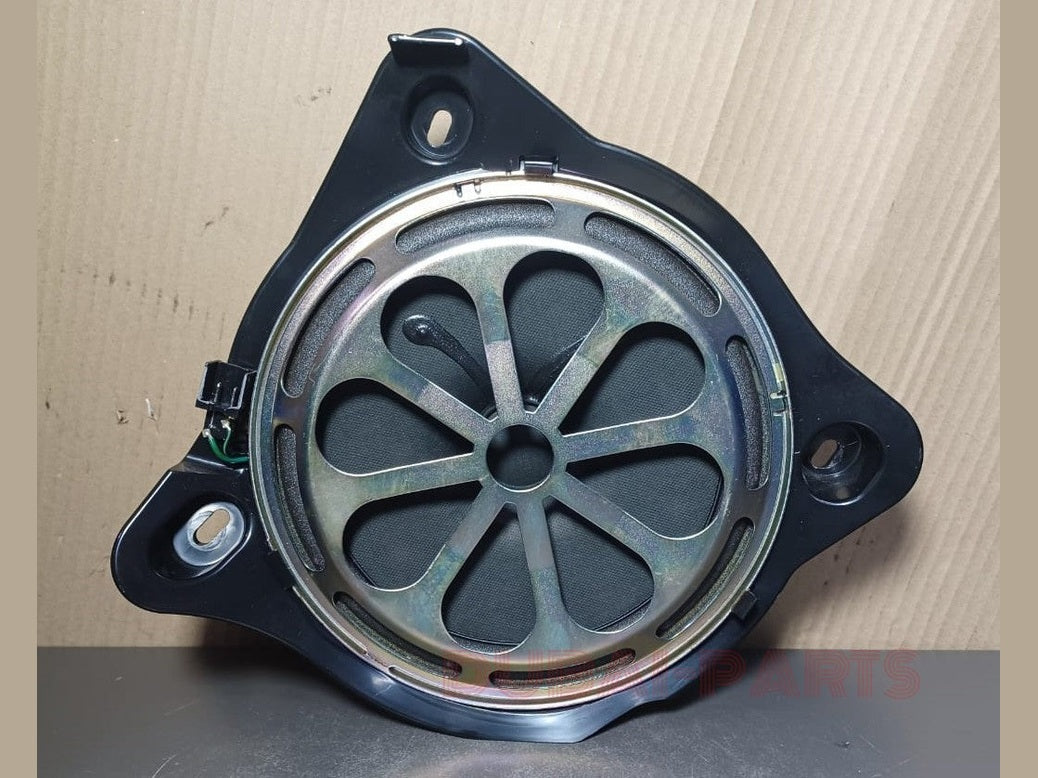 2015-2021 MERCEDES-BENZ C-CLASS W205 DASH LEFT SIDE WOOFER SPEAKER OEM A205 8201202