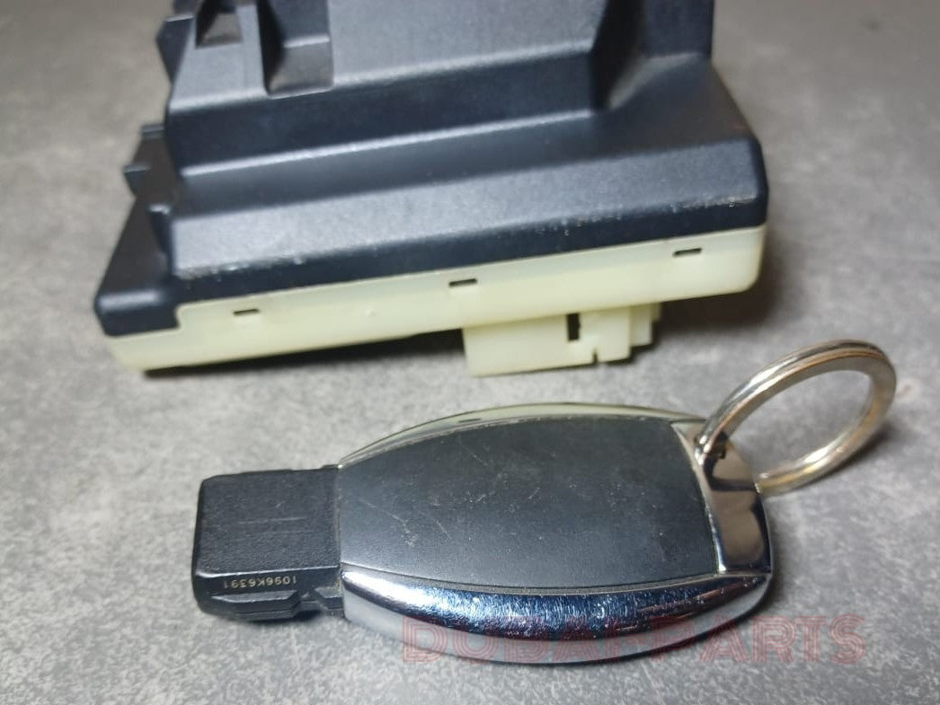 2017 MERCEDES-BENZ W205 C-CLASS IGNITION START STOP SWITCH MODULE BUTTON WITH KEY OEM