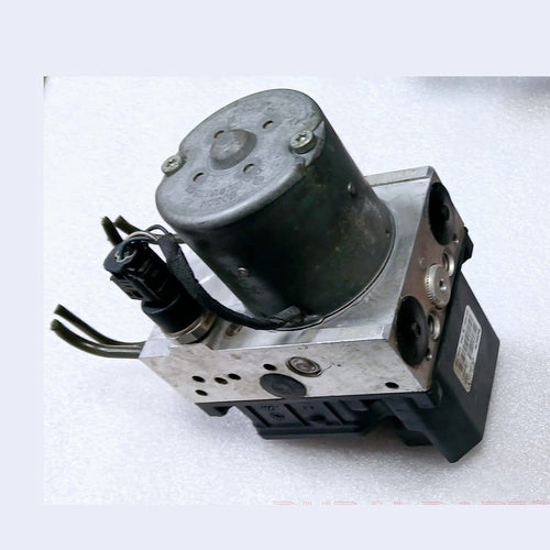 2002 - 2005 BMW 745i abs pump & module anti-lock brake unit 6761781/6855554