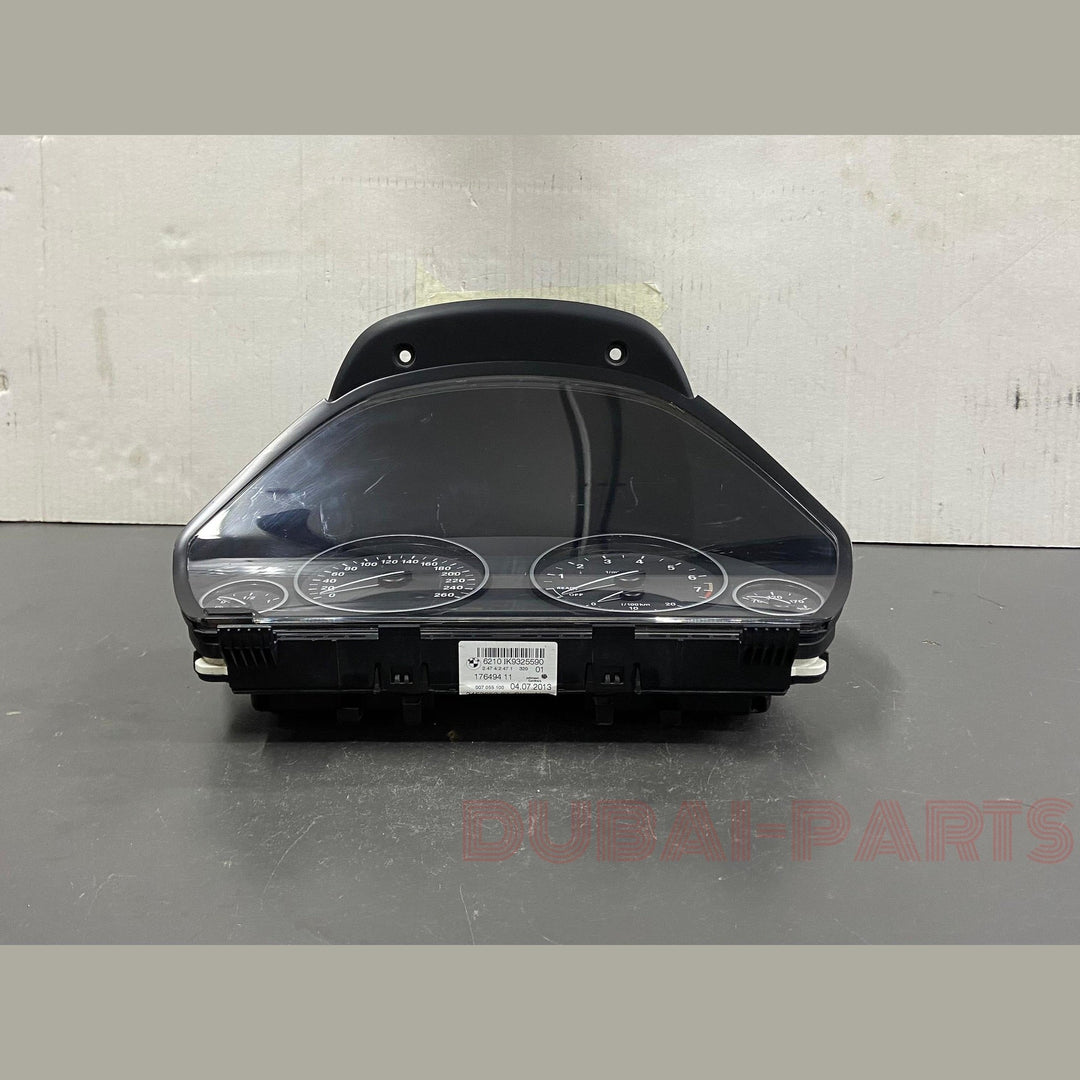 لوحة عدادات أصلية من BMW F30 F31 F34 F32 F33 F36 KMH 9325590 مستعملة