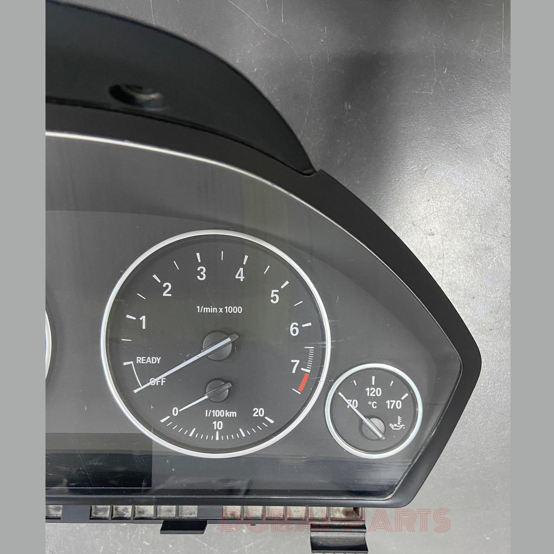 لوحة عدادات أصلية من BMW F30 F31 F34 F32 F33 F36 KMH 9325590 مستعملة
