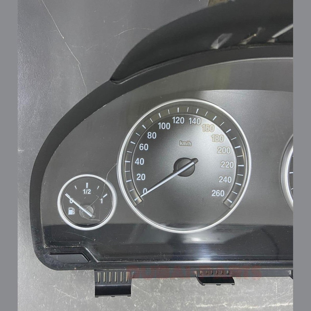 OEM BMW F10 5 SER 2010 TO 2013 SPEEDOMETER INSTRUMENT CLUSTER 9339892 USED ITEM