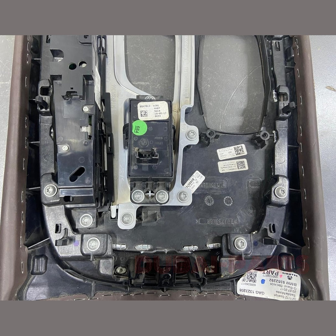 لوحة تزيين الكونسول الوسطي الأصلية لسيارات BMW الفئة السابعة G11 و G12، رقم القطعة 9321366، مستعملة