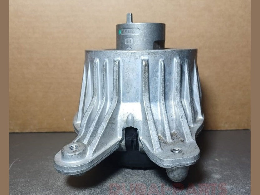 2014-2020 Mercedes-Benz W205 C-Class Engine Mount Support Mounting Bracket A205 2400300