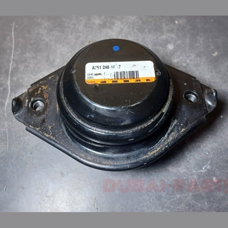 Mercedes-Benz W164 ML350 W251 Engine Mount Support Mounting Bracket A251 2404417