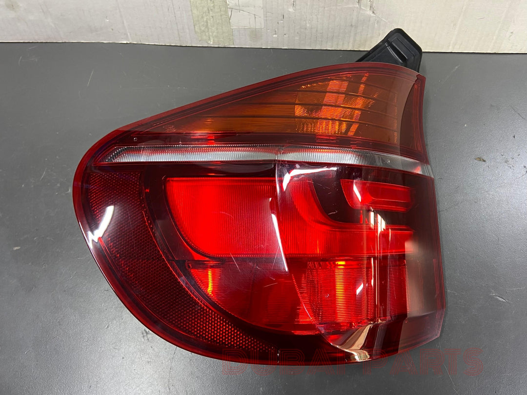 OEM BMW X5 70 Rear Taillight Back Left Passenger N/S Side LCI 7227789 USED item