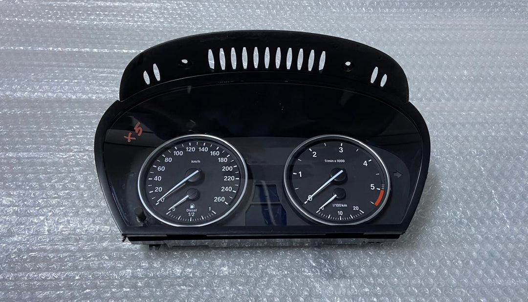 OEM BMW X5 E70 2009 Diesel Speedometer Cockpit Cluster 9218633
