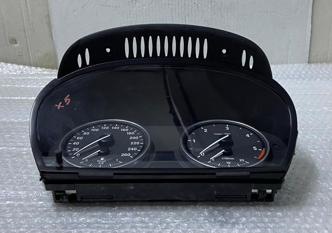OEM BMW X5 E70 2009 Diesel Speedometer Cockpit Cluster 9218633