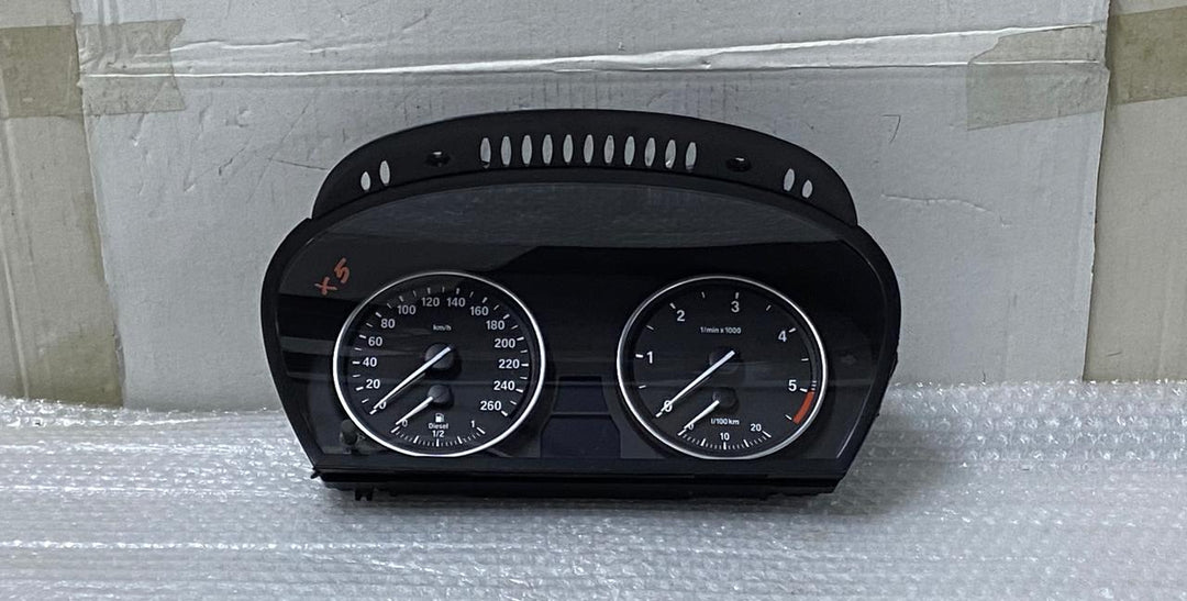 OEM BMW X5 E70 2009 Diesel Speedometer Cockpit Cluster 9218633