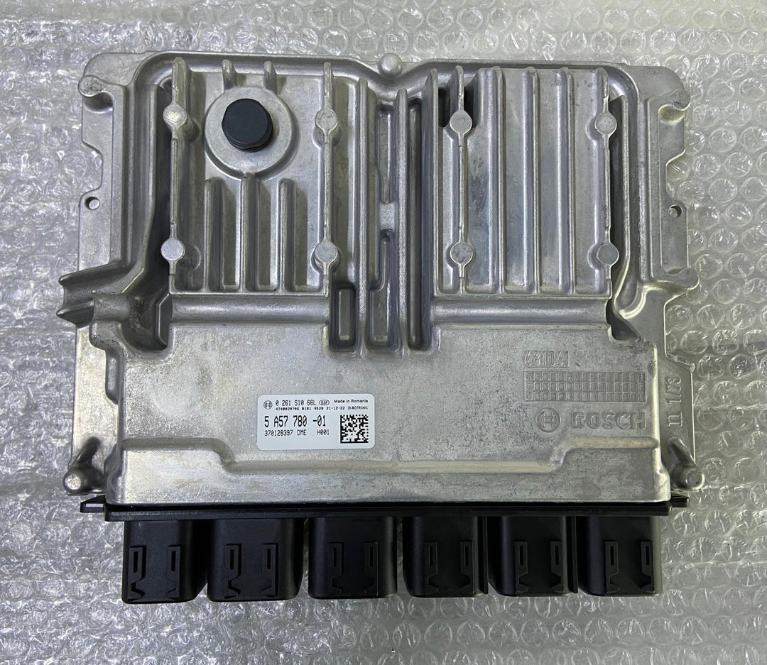 BMW F44 1 Series 118i B38 RHD ENGINE CONTROL UNIT SET ECU 1 Keys 5A57780 BOSCH