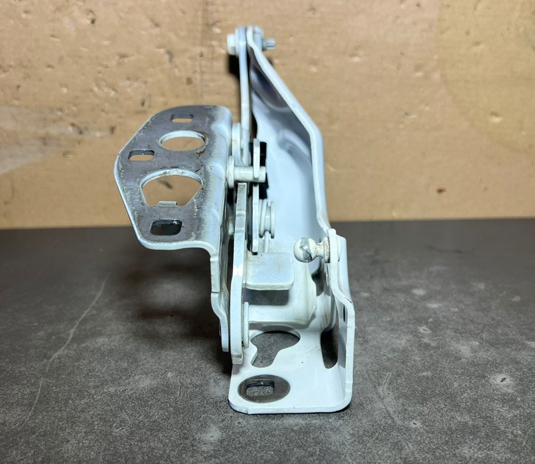 2015-2020 Mercedes-Benz E-Class W213 Front Left Side Bonnet Hinge A213 8800128