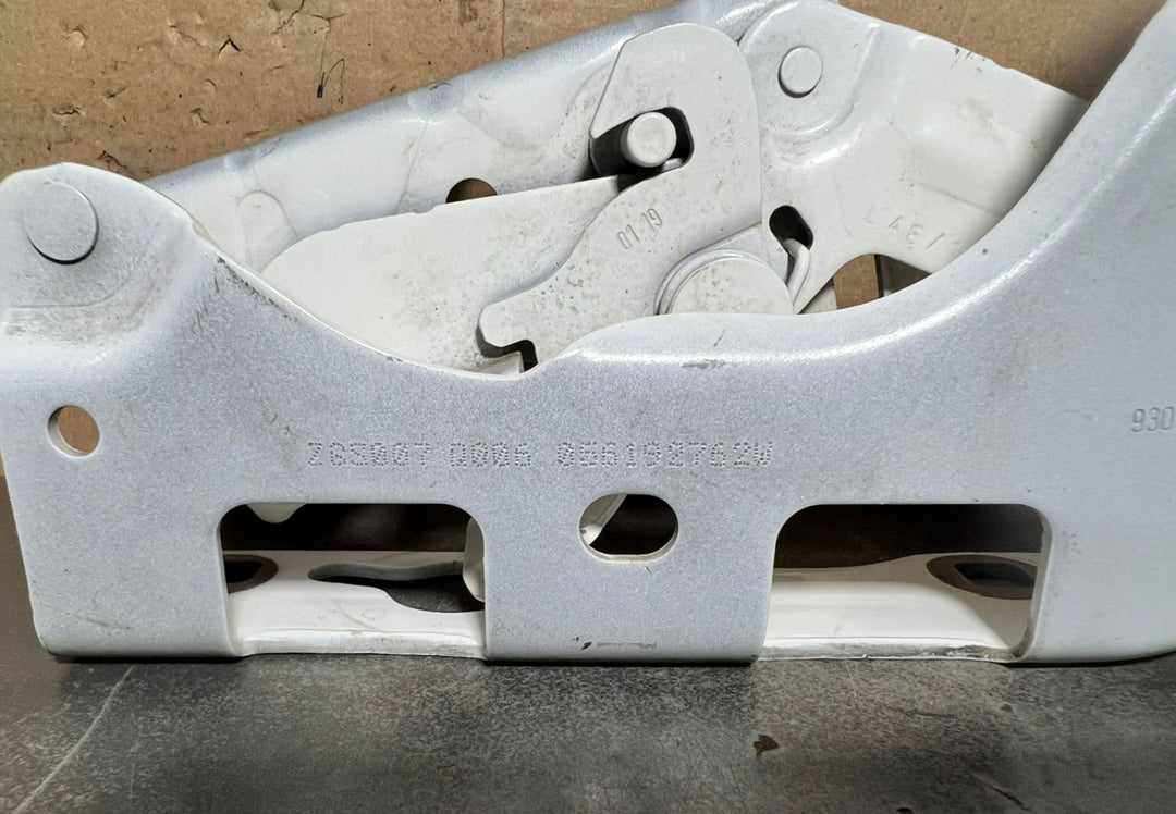 2015-2020 Mercedes-Benz E-Class W213 Front Left Side Bonnet Hinge A213 8800128