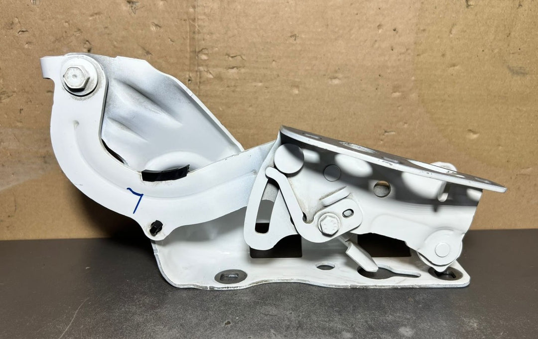2015-2020 Mercedes-Benz E-Class W213 Front Left Side Bonnet Hinge A213 8800128