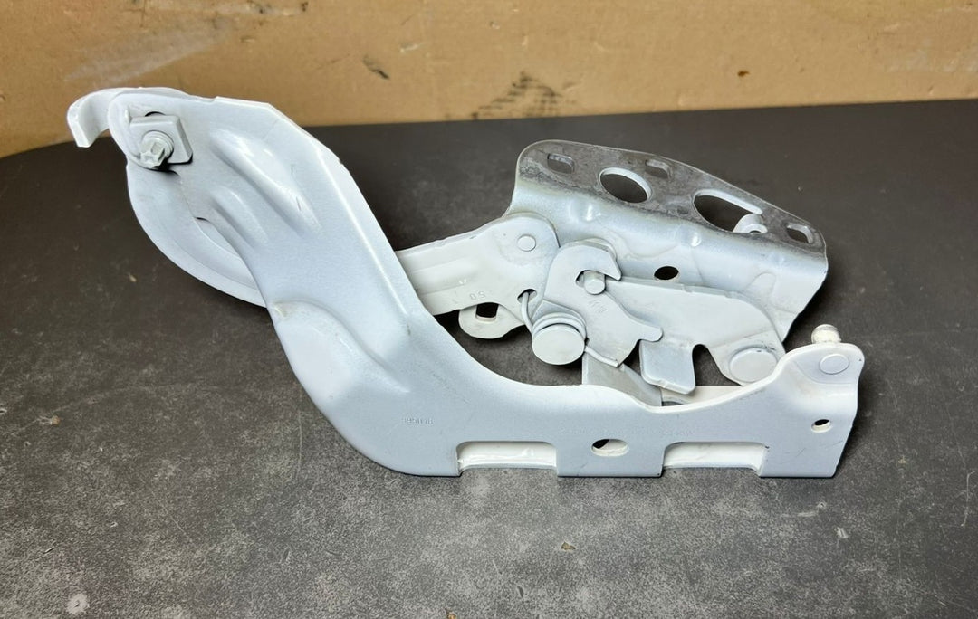 2015-2020 Mercedes-Benz E-Class W213 Front Right Side Bonnet Hinge A213 8800228