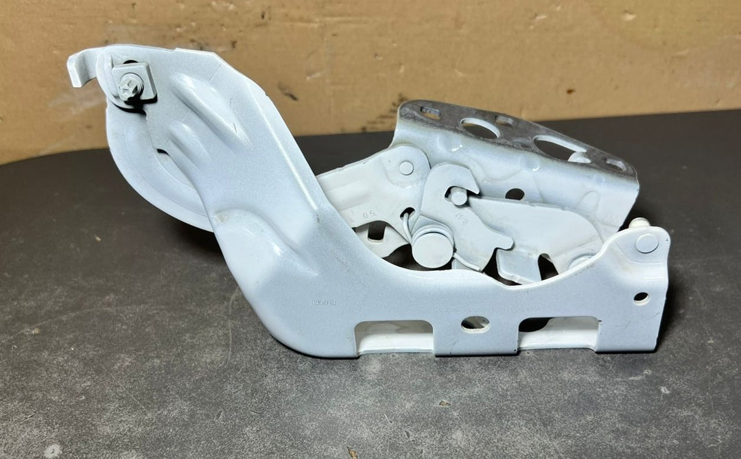 2015-2020 Mercedes-Benz E-Class W213 Front Right Side Bonnet Hinge A213 8800228