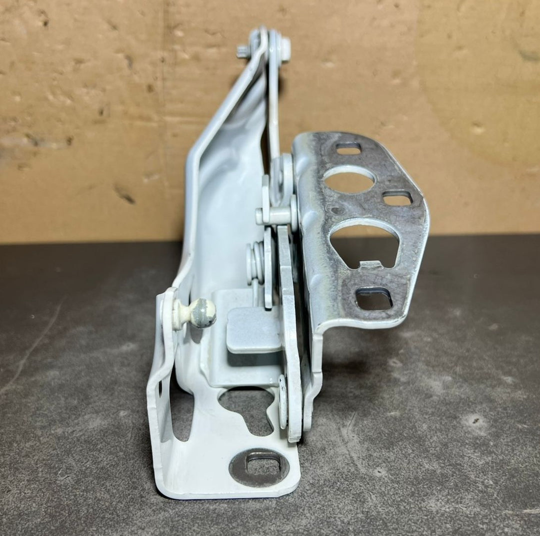 2015-2020 Mercedes-Benz E-Class W213 Front Right Side Bonnet Hinge A213 8800228
