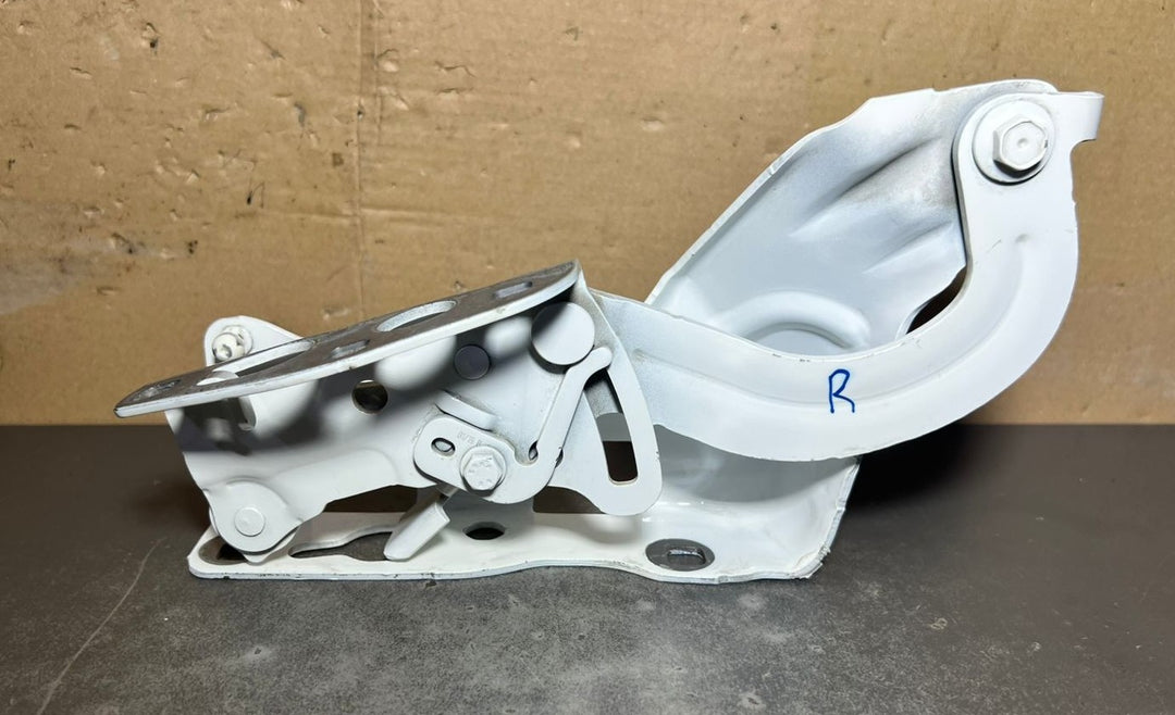 2015-2020 Mercedes-Benz E-Class W213 Front Right Side Bonnet Hinge A213 8800228