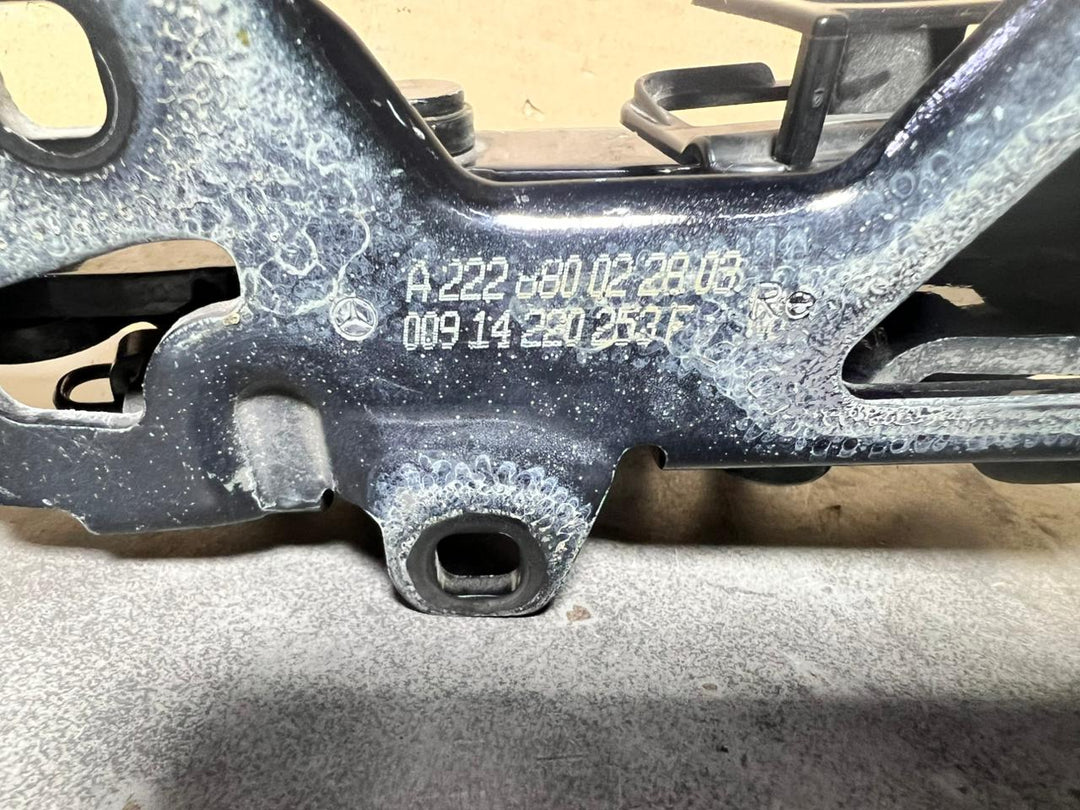 2015-2020 Mercedes-Benz S-Class W222 Front Right Side Bonnet Hinge A222 8800228