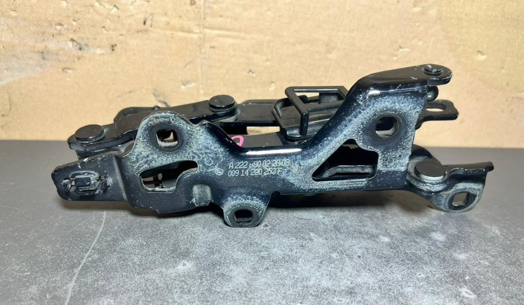 2015-2020 Mercedes-Benz S-Class W222 Front Right Side Bonnet Hinge A222 8800228