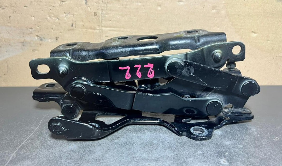 2015-2020 Mercedes-Benz S-Class W222 Front Left Side Bonnet Hinge A222 8800128