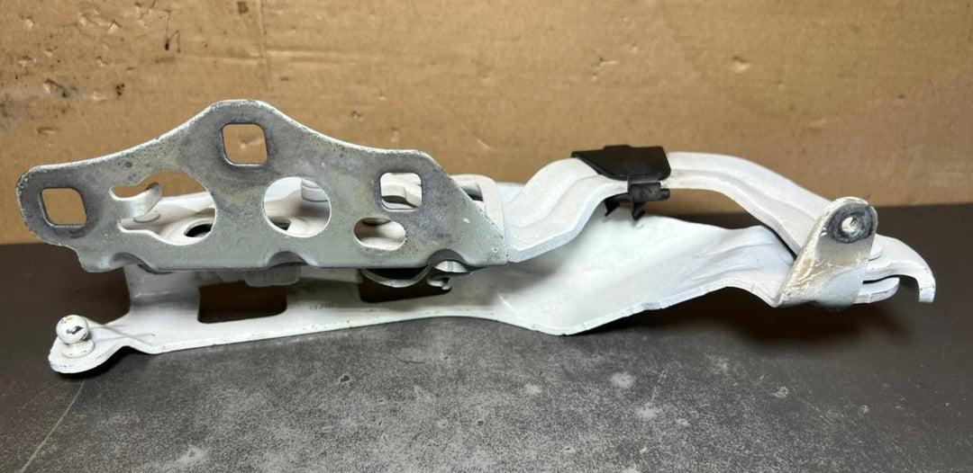 2015-2020 Mercedes-Benz C-Class W205 Front Left Side Bonnet Hinge A205 8800828