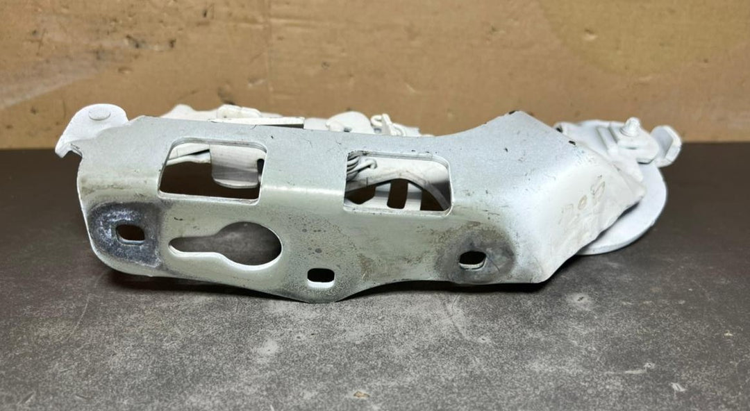 2015-2020 Mercedes-Benz C-Class W205 Front Left Side Bonnet Hinge A205 8800828