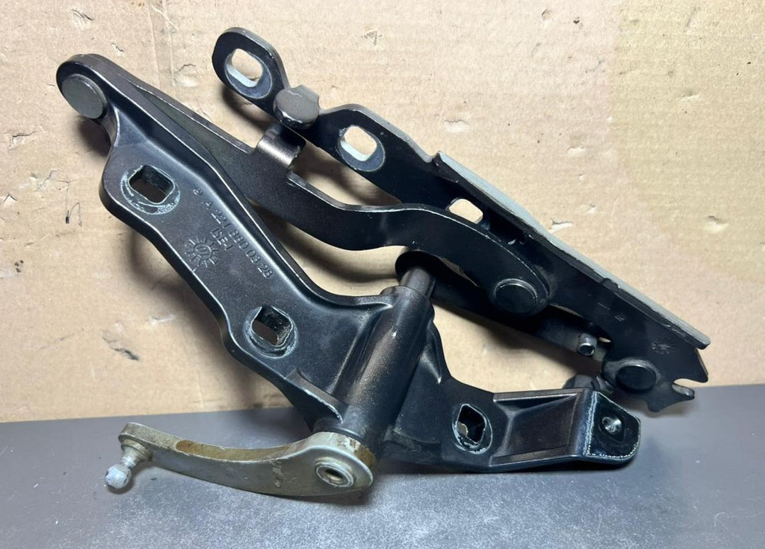2007-2013 Mercedes-Benz S-Class W221 Front Right Side Bonnet Hinge A221 8800328