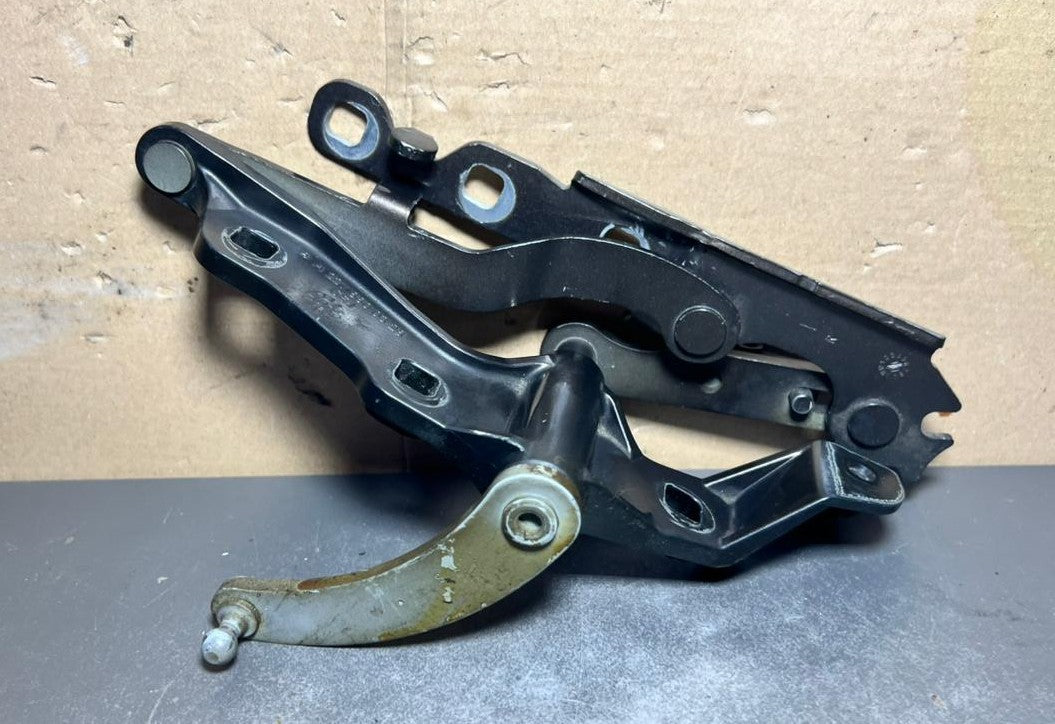 2007-2013 Mercedes-Benz S-Class W221 Front Right Side Bonnet Hinge A221 8800328