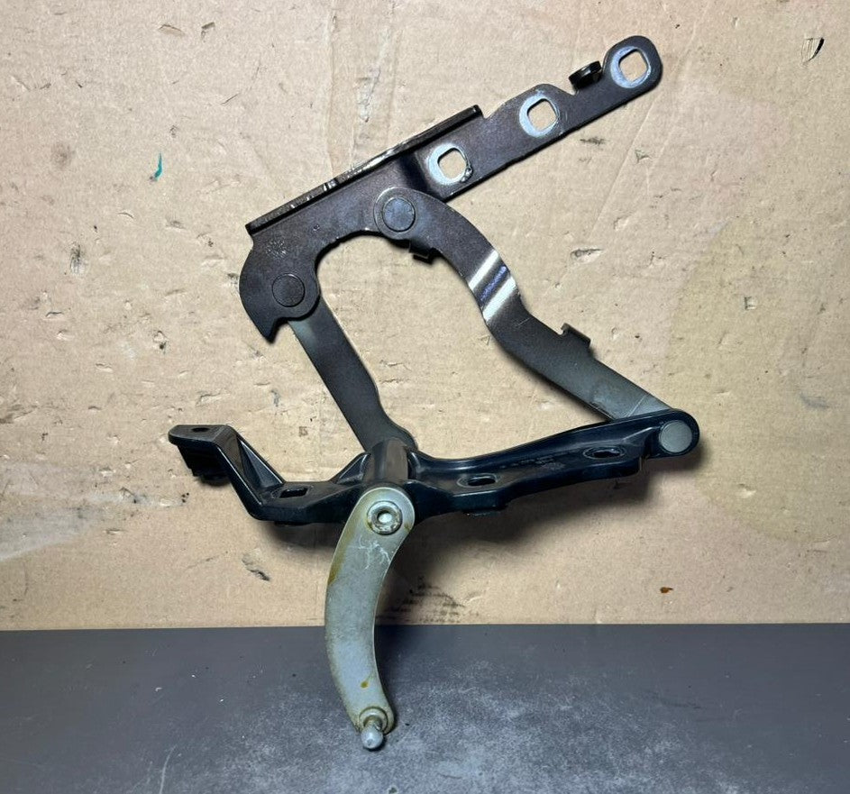 2007-2013 Mercedes-Benz S-Class W221 Front Left Side Bonnet Hinge A221 8800428