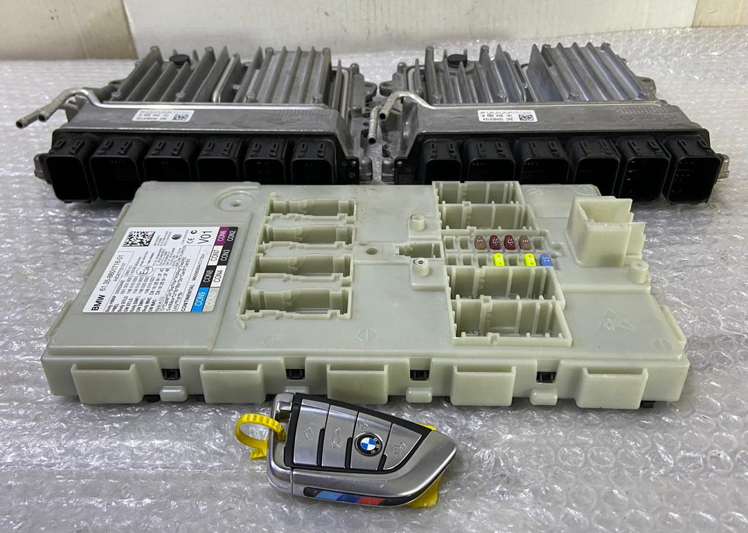 OEM BMW N74 G12 ENGINE CONTROL UNIT DOUBLE ECU SET DME 8489448 BOSCH