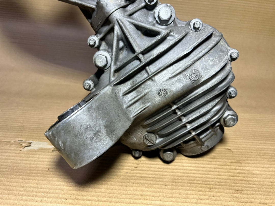 2013-2016 Mercedes-Benz W166 GLE AMG Front Diff Differential Axle Carrier A166 3300300 Gear Ratio 3.27 Diesel