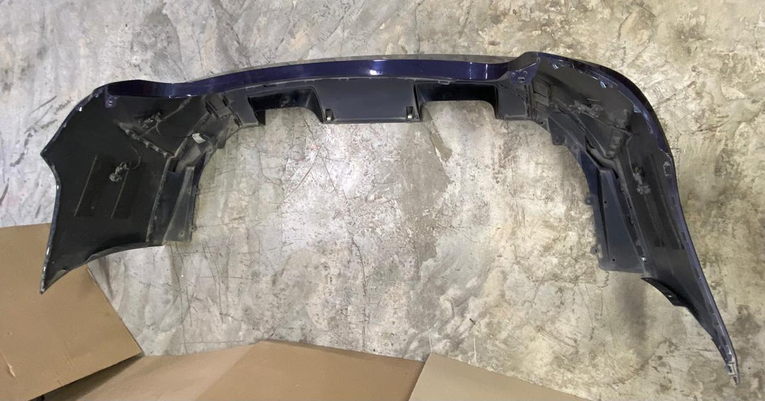 مصد خلفي أصلي من BMW G82 G83 مزود بحساسات وعواكس