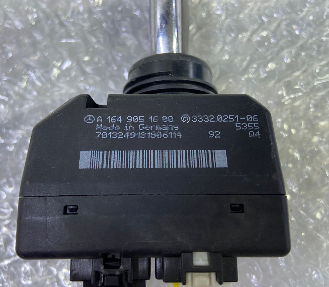 مجموعة مفتاح تشغيل وحدة التحكم الإلكترونية للمحرك (ECU) لسيارة مرسيدس W164، رقم القطعة A272 9004800، أصلية. 