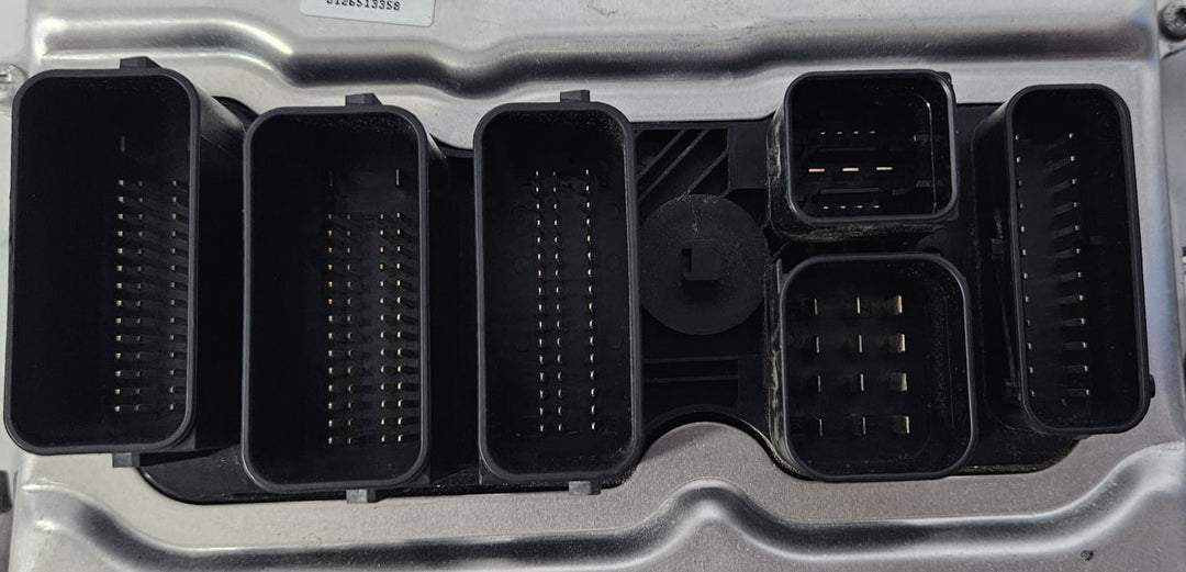 OEM BMW 7 F01, F02 N63 Engine Control Module Unit ECU Set DME 8617520 Bosch