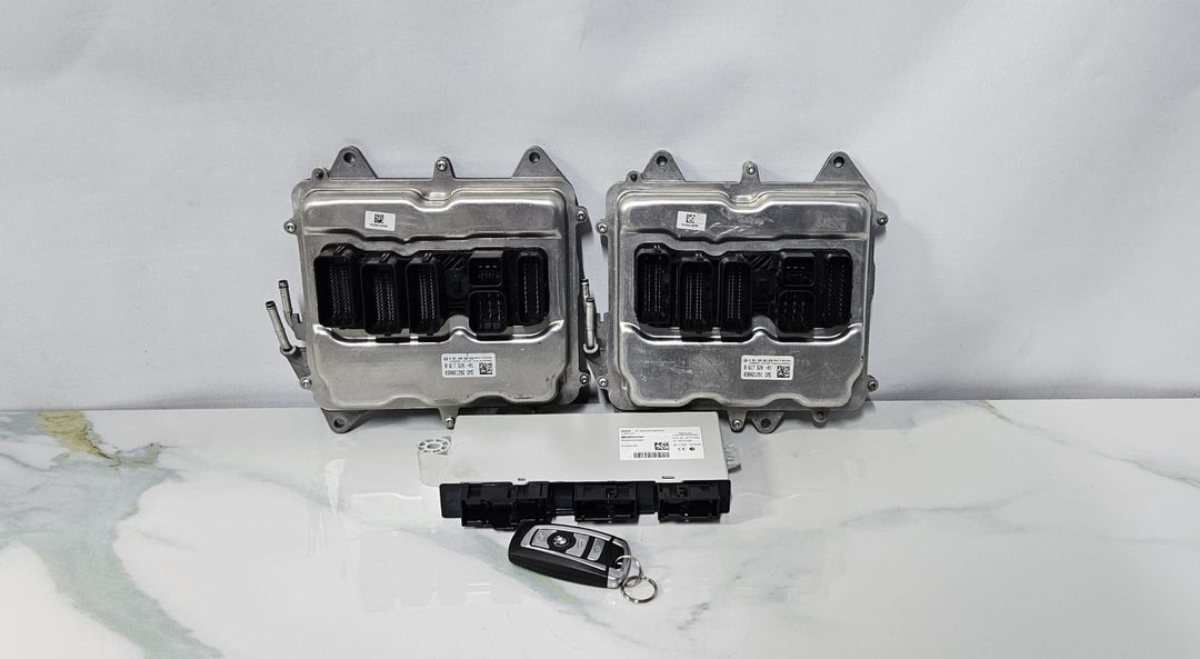 OEM BMW 7 F01, F02 N63 Engine Control Module Unit ECU Set DME 8617520 Bosch