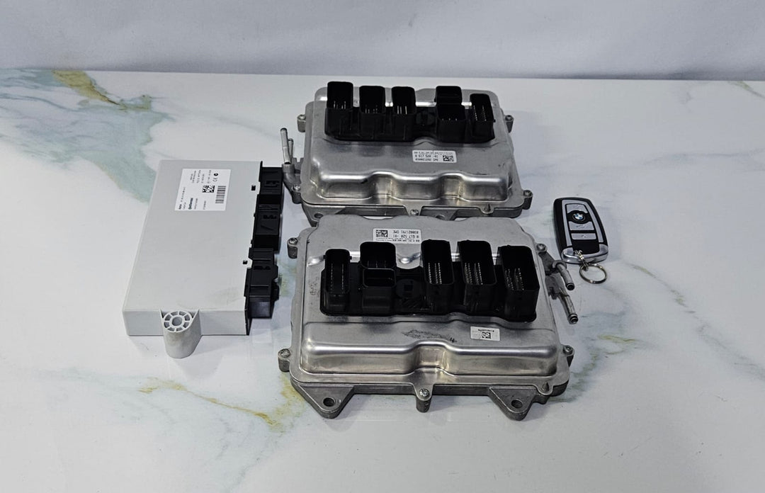 OEM BMW 7 F01, F02 N63 Engine Control Module Unit ECU Set DME 8617520 Bosch